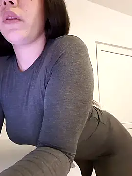 leeya lee online show from 5, 2, 2025