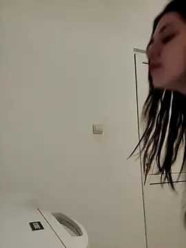 leeya lee online show from 10, 2, 2025