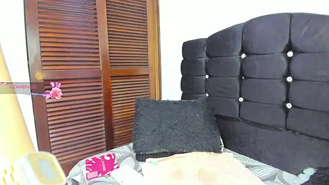 Selenakyle92  online show from 21, 7, 2026