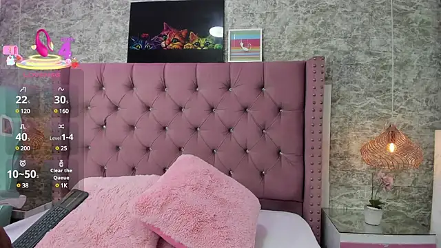 NahiaraReina online show from 7, 2, 2025