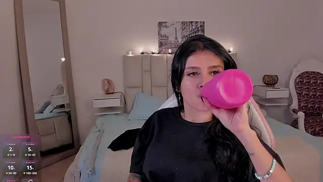 yenny garcia online show from 30, 4, 2026