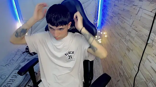 Brayan lopezz online show from 5, 12, 2024