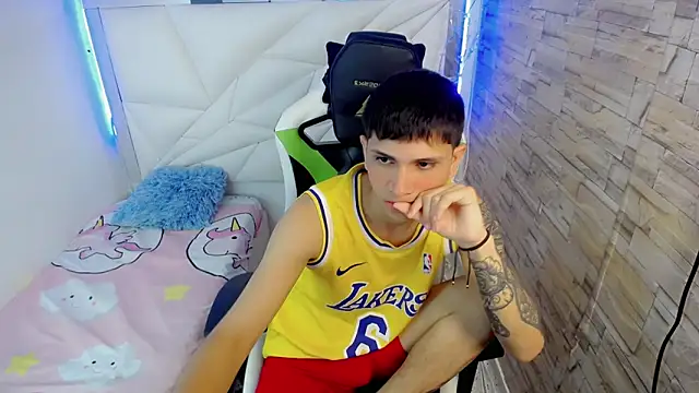 Brayan lopezz online show from 18, 1, 2025