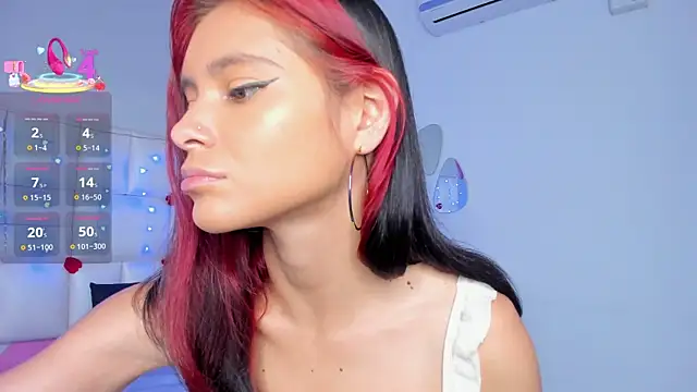 Snapshot of Salome_rouse1 chatting on 7, 3, 2025 Salome rouse1 online show from 7, 3, 2025