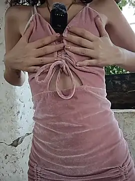 Snapshot of sweet_outdoor_charm chatting on 2, 7, 2026 sweet outdoor charm online show from 2, 7, 2026