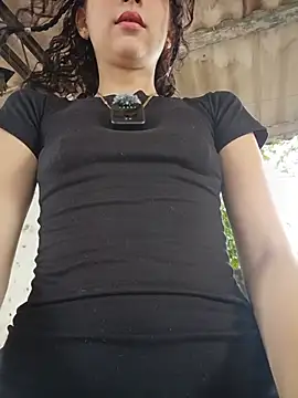 Snapshot of sweet_outdoor_charm chatting on 23, 7, 2026 sweet outdoor charm online show from 23, 7, 2026