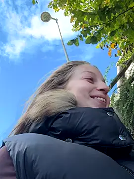 Hr Frk Olsen online show from 3, 10, 2025