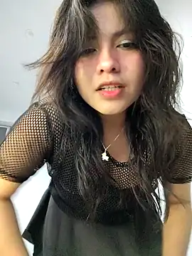 Snapshot of Elsa_sweet chatting on 8, 10, 2025 Elsa sweet online show from 8, 10, 2025