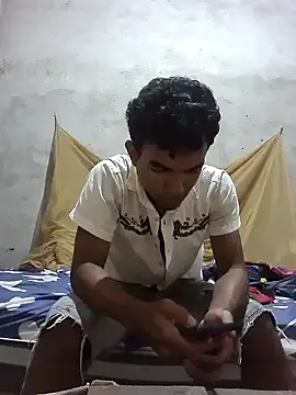 Reynold2608 online show from 7, 1, 2025