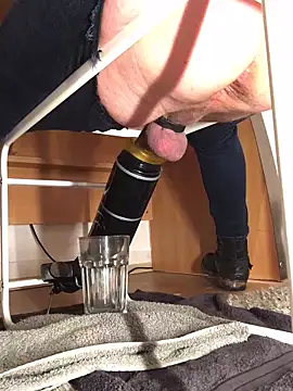 Snapshot of Inseminator69 chatting on 26, 11, 2025 Inseminator69 online show from 26, 11, 2025