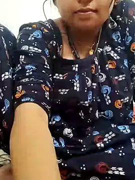 Snapshot of Priya_2222 chatting on 4, 1, 2025 Priya 2222 online show from 4, 1, 2025