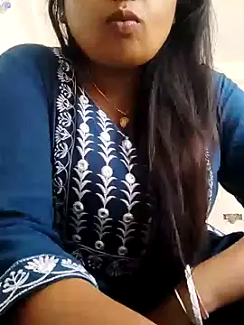 Snapshot of Priya_2222 chatting on 5, 2, 2025 Priya 2222 online show from 5, 2, 2025