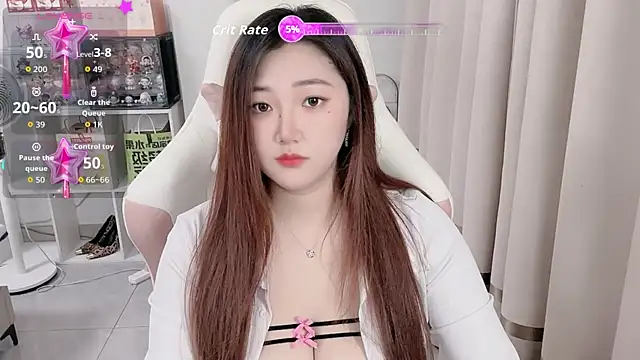 Stars Elyn online show from 13, 10, 2025