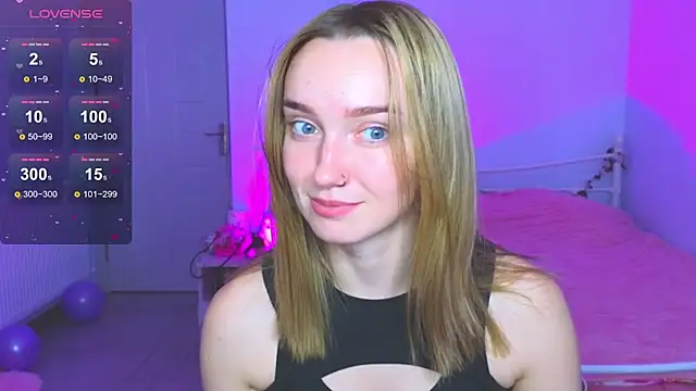 Snapshot of Wild_Sophie_ chatting on 14, 12, 2025 Wild Sophie online show from 14, 12, 2025