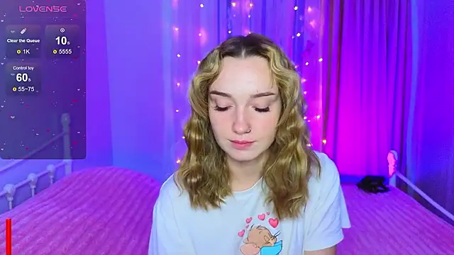 Snapshot of Wild_Sophie_ chatting on 10, 1, 2026 Wild Sophie online show from 10, 1, 2026