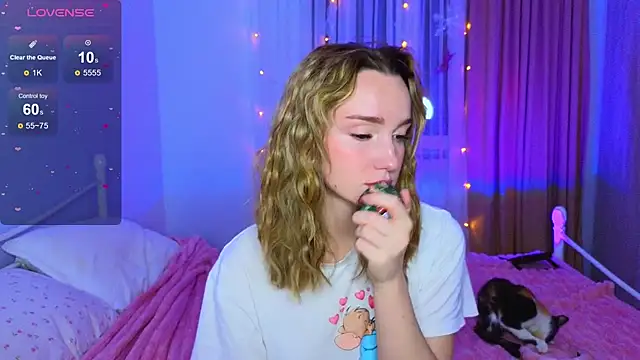 Snapshot of Wild_Sophie_ chatting on 11, 1, 2026 Wild Sophie online show from 11, 1, 2026