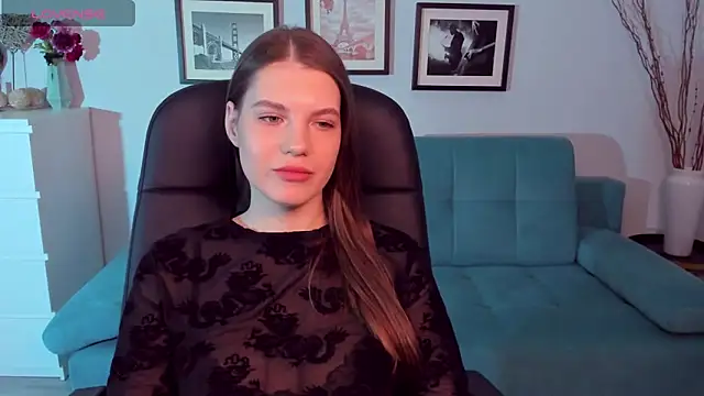 BellaSweetHeart online show from 9, 3, 2025