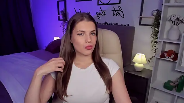 Snapshot of BellaSweetHeart chatting on 6, 7, 2026 BellaSweetHeart online show from 6, 7, 2026