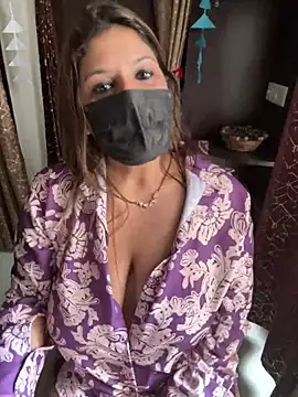 Reena Darlinggg online show from 3, 1, 2025