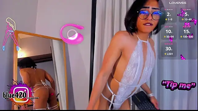 Snapshot of Skyler__blue4 chatting on 1, 1, 2025 Skyler  blue4 online show from 1, 1, 2025