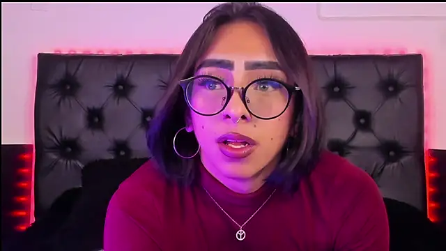 Snapshot of Skyler__blue4 chatting on 1, 2, 2025 Skyler  blue4 online show from 1, 2, 2025