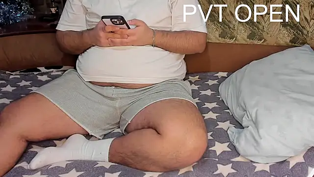 Snapshot of teddy_alan chatting on 24, 2, 2025 teddy alan online show from 24, 2, 2025