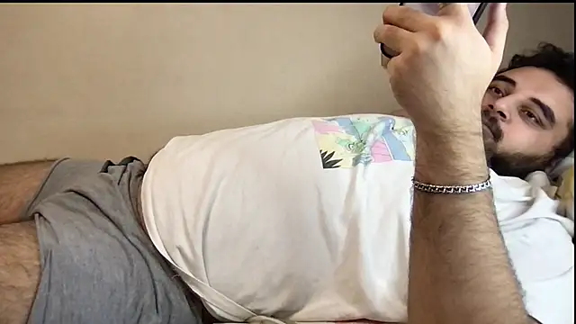 Snapshot of teddy_alan chatting on 25, 10, 2025 teddy alan online show from 25, 10, 2025