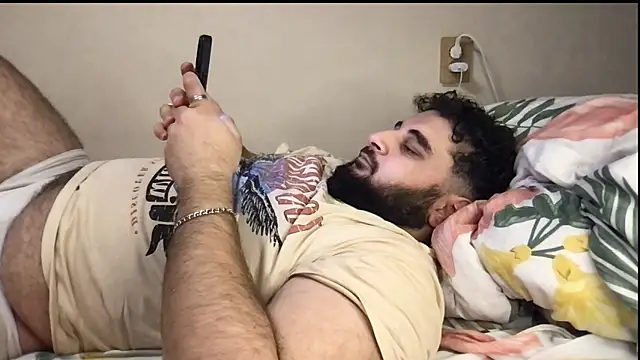 Snapshot of teddy_alan chatting on 1, 11, 2025 teddy alan online show from 1, 11, 2025