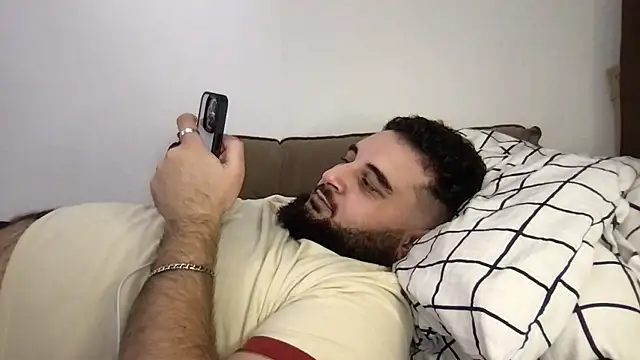 Snapshot of teddy_alan chatting on 2, 12, 2025 teddy alan online show from 2, 12, 2025