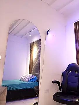 gwen ashly online show from 13, 9, 2025