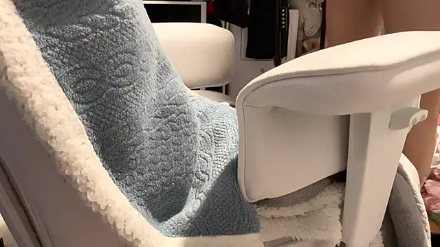 Im IVE LOVE online show from 6, 11, 2025