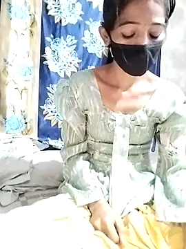 Snapshot of Cute-Ridhima chatting on 28, 2, 2025 Cute-Ridhima online show from 28, 2, 2025