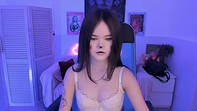 Elainebeness online show from 8, 11, 2025