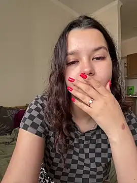 PoppyRobinson online show from 12, 12, 2024