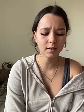 PoppyRobinson online show from 14, 12, 2024