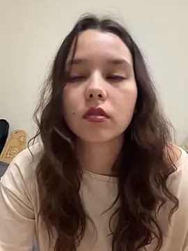 PoppyRobinson online show from 22, 12, 2024