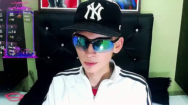 ttimy x boy online show from 8, 3, 2025