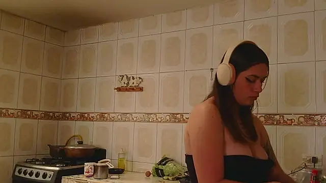 Miss oliviaa online show from 11, 12, 2024