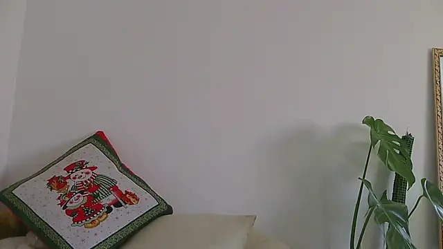 Miss oliviaa online show from 14, 12, 2024