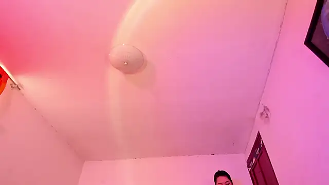 Miss oliviaa online show from 23, 9, 2025