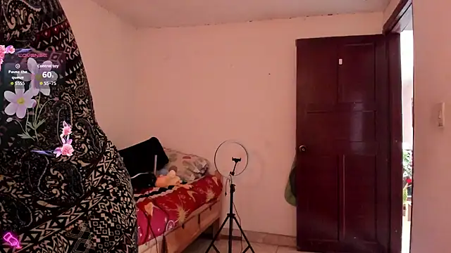 Miss oliviaa online show from 18, 10, 2025