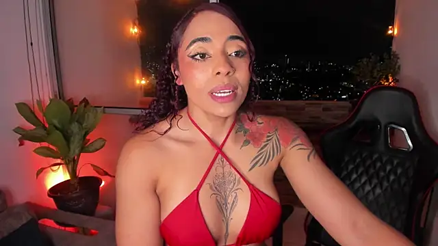 Snapshot of emilyfitness chatting on 16, 12, 2024 emilyfitness online show from 16, 12, 2024