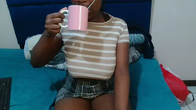 Snapshot of MilkyTitties chatting on 22, 7, 2026 MilkyTitties online show from 22, 7, 2026