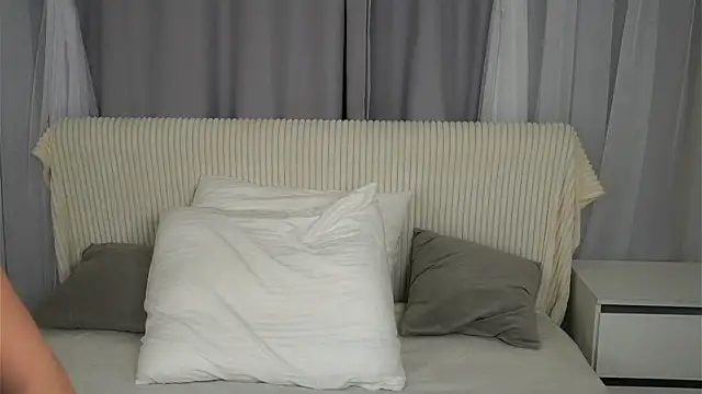 Snapshot of VeronaAppleberry chatting on 28, 11, 2025 VeronaAppleberry online show from 28, 11, 2025