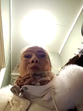 lisalustjouw online show from 9, 1, 2025