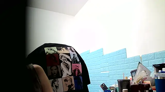 Snapshot of thisisbook_223 chatting on 8, 11, 2025 thisisbook 223 online show from 8, 11, 2025