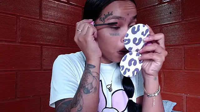 Priyalakshmi  online show from 4, 3, 2025