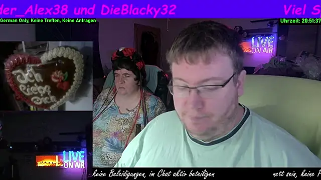 Snapshot of der_alex38 chatting on 12, 10, 2025 der alex38 online show from 12, 10, 2025