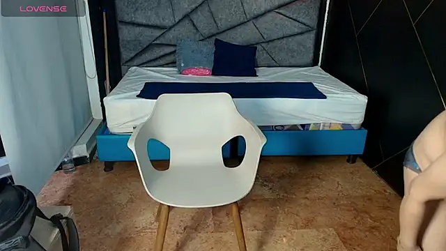 NatashaMason  online show from 4, 10, 2025