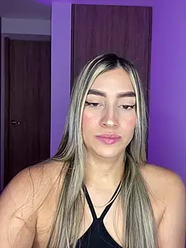 Snapshot of Issabela_G1 chatting on 14, 12, 2024 Issabela G1 online show from 14, 12, 2024